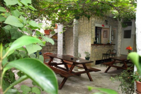 Гостиница Apartments Nikolla  Сплит